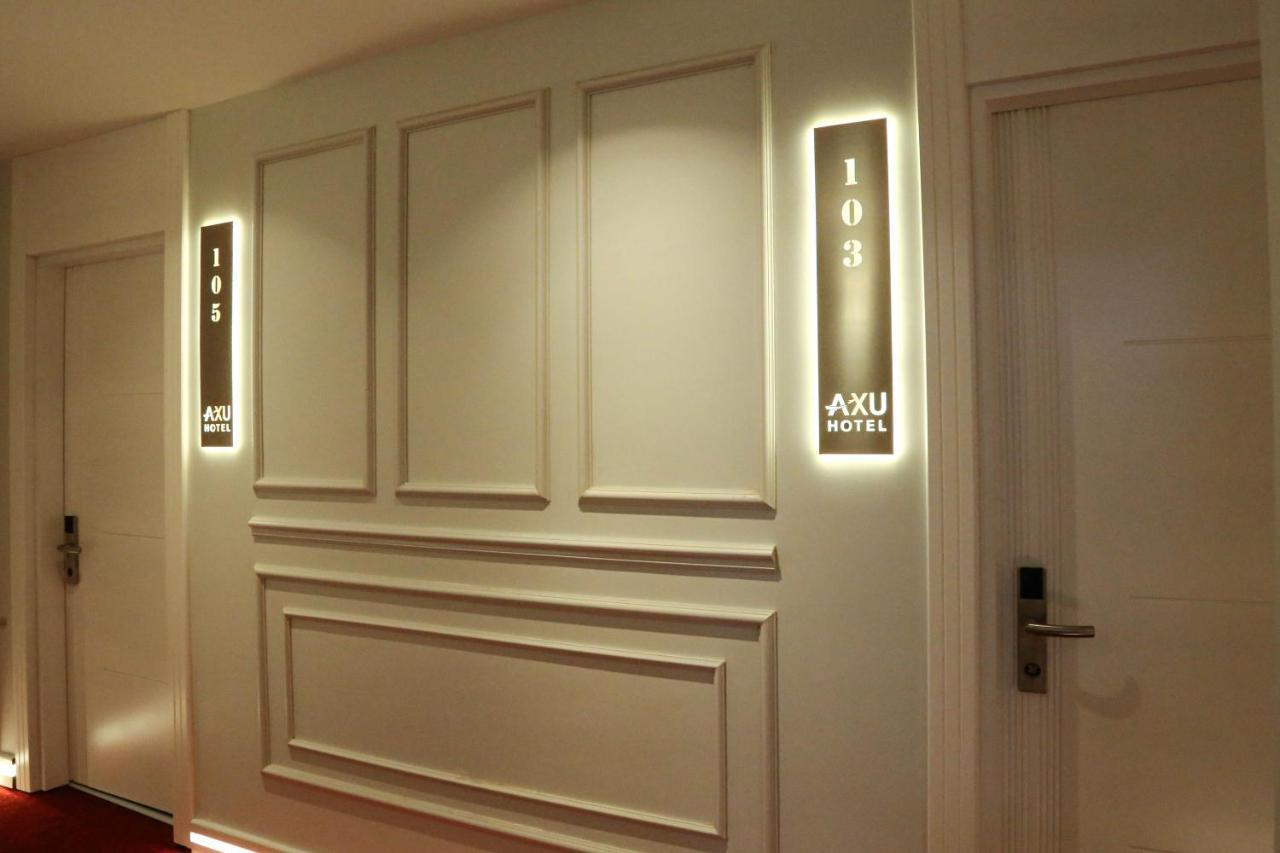 Axu Airport Hotel Arnavutkoy Экстерьер фото A wall panel