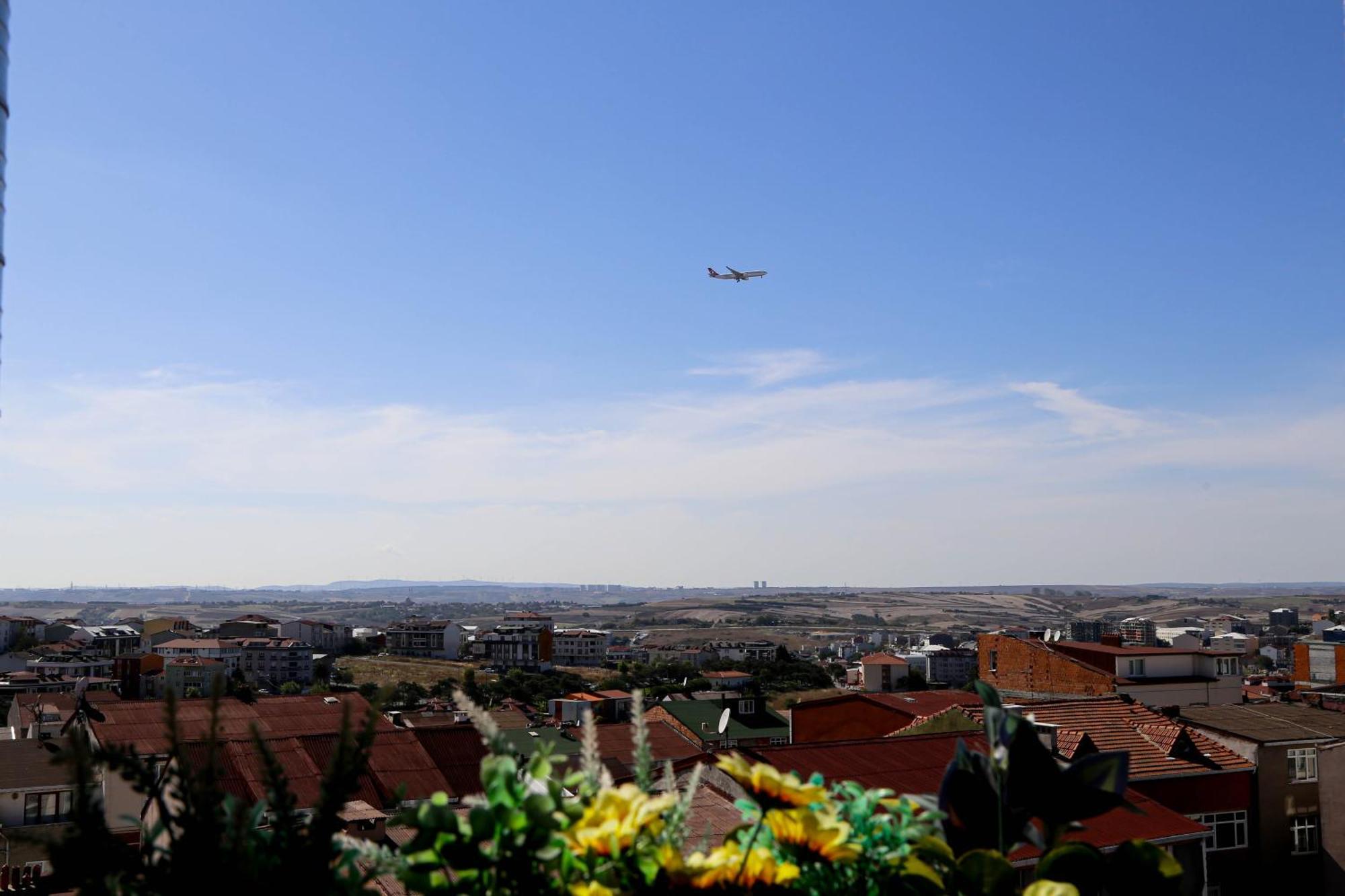 Axu Airport Hotel Arnavutkoy Экстерьер фото View of the city